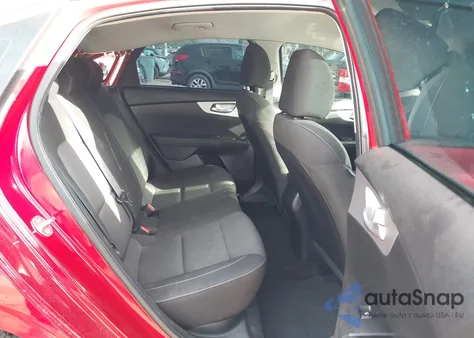 2024 Kia Forte Lxs z USA, uszkodzony, nr VIN 3KPF24AD5RE741634